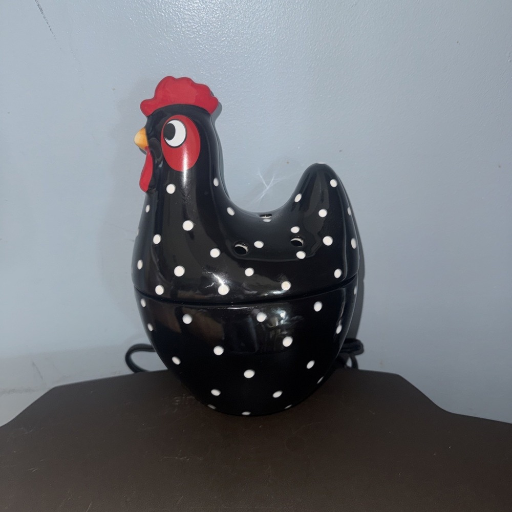Scentsy Hokey Pokey Chicken Ceramic Wax Warmer Black White Polka Dot Retired
